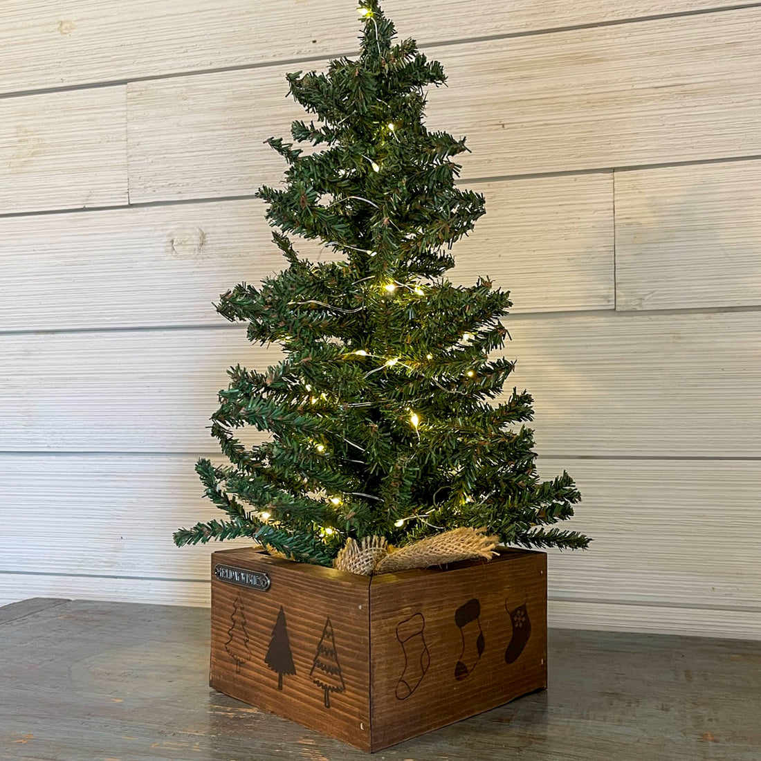 rustic brick-mold inspired wood box with christmas tree | wood-burned