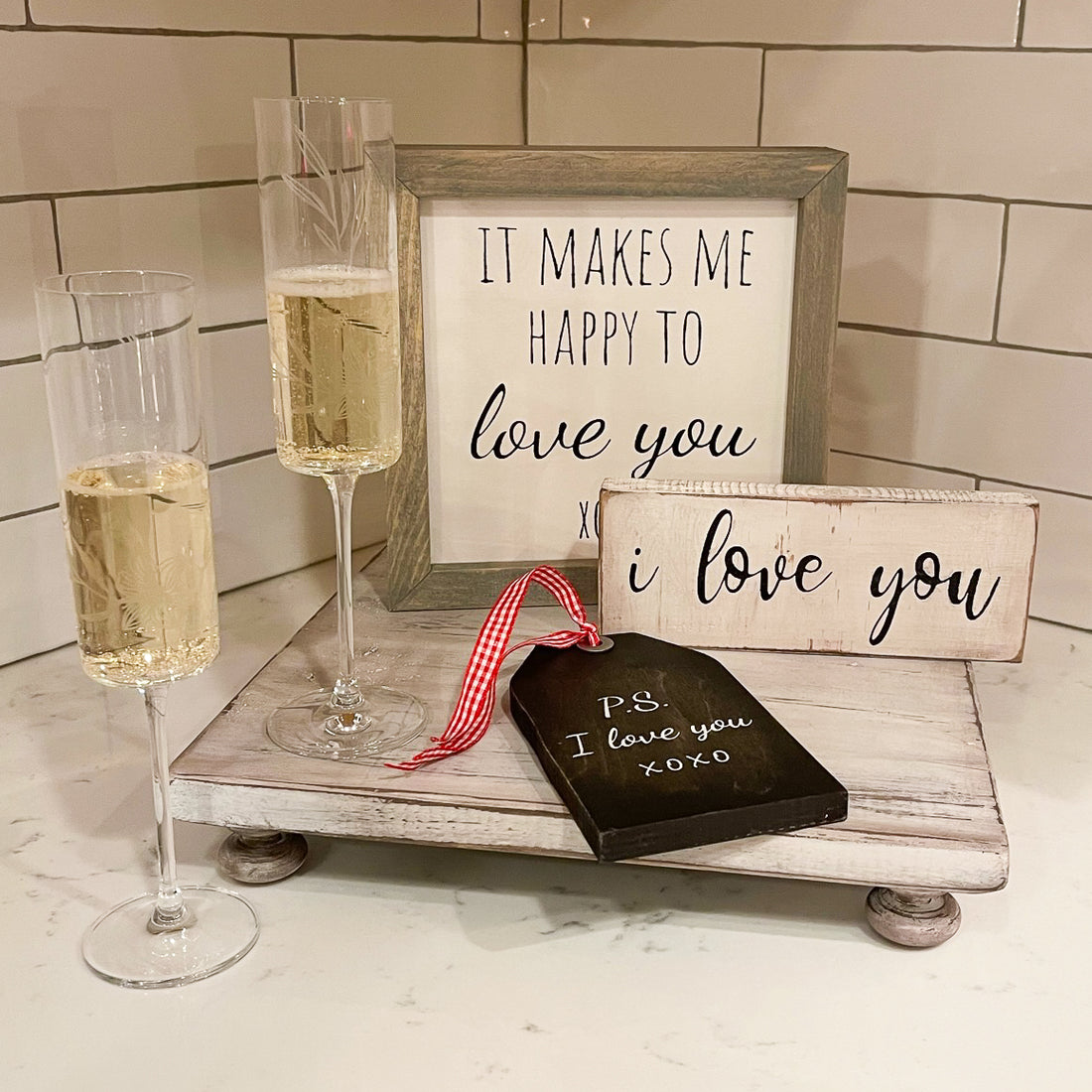 it makes me happy to love you xoxo