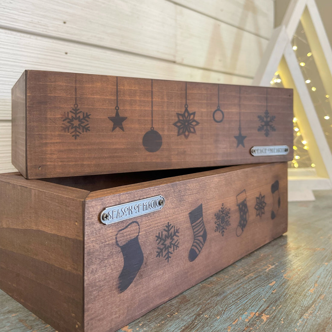 rustic brick-mold inspired wood box | christmas design wood-burned